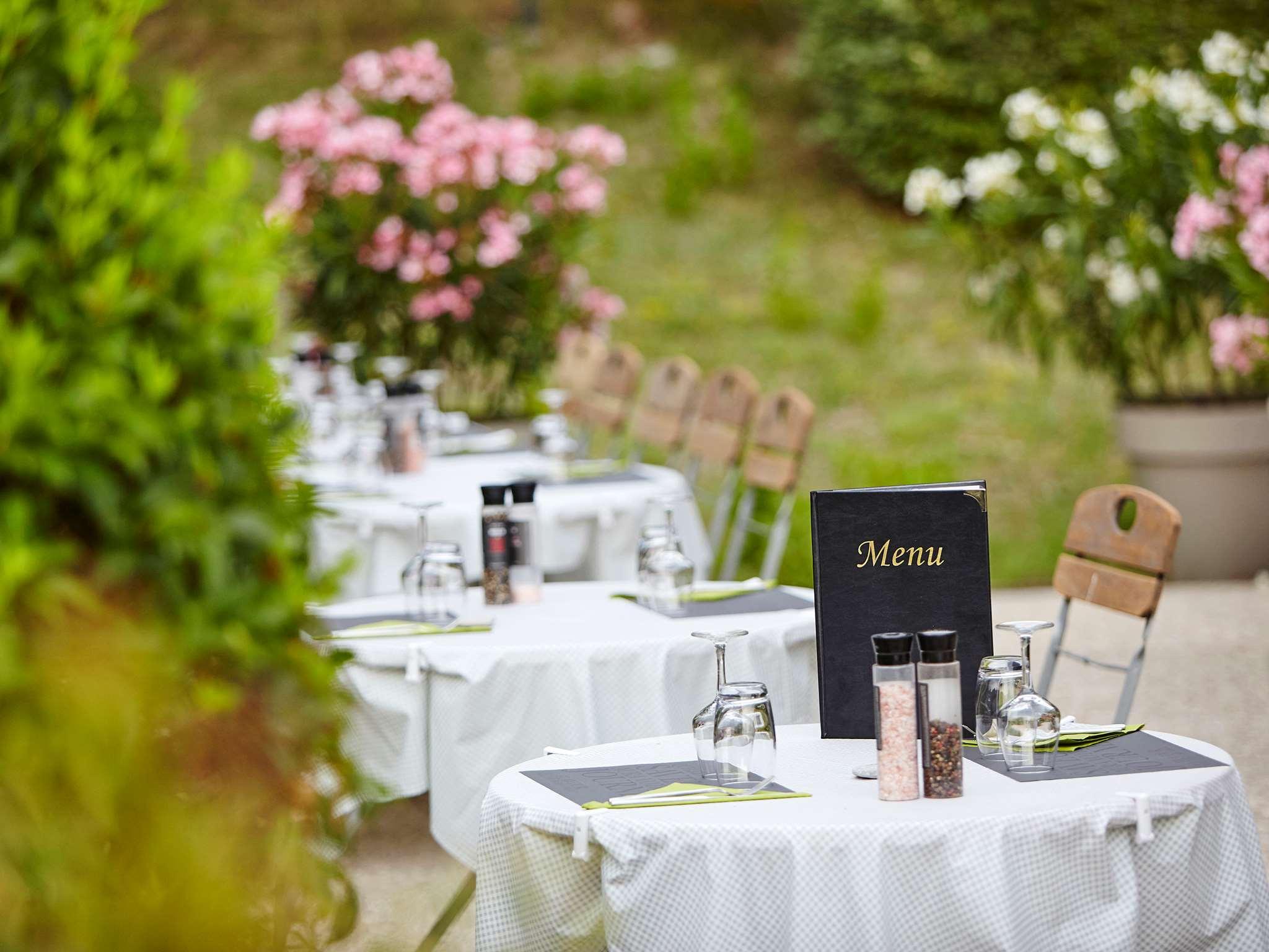 Kyriad Digne-Les-Bains Hotel Exterior photo