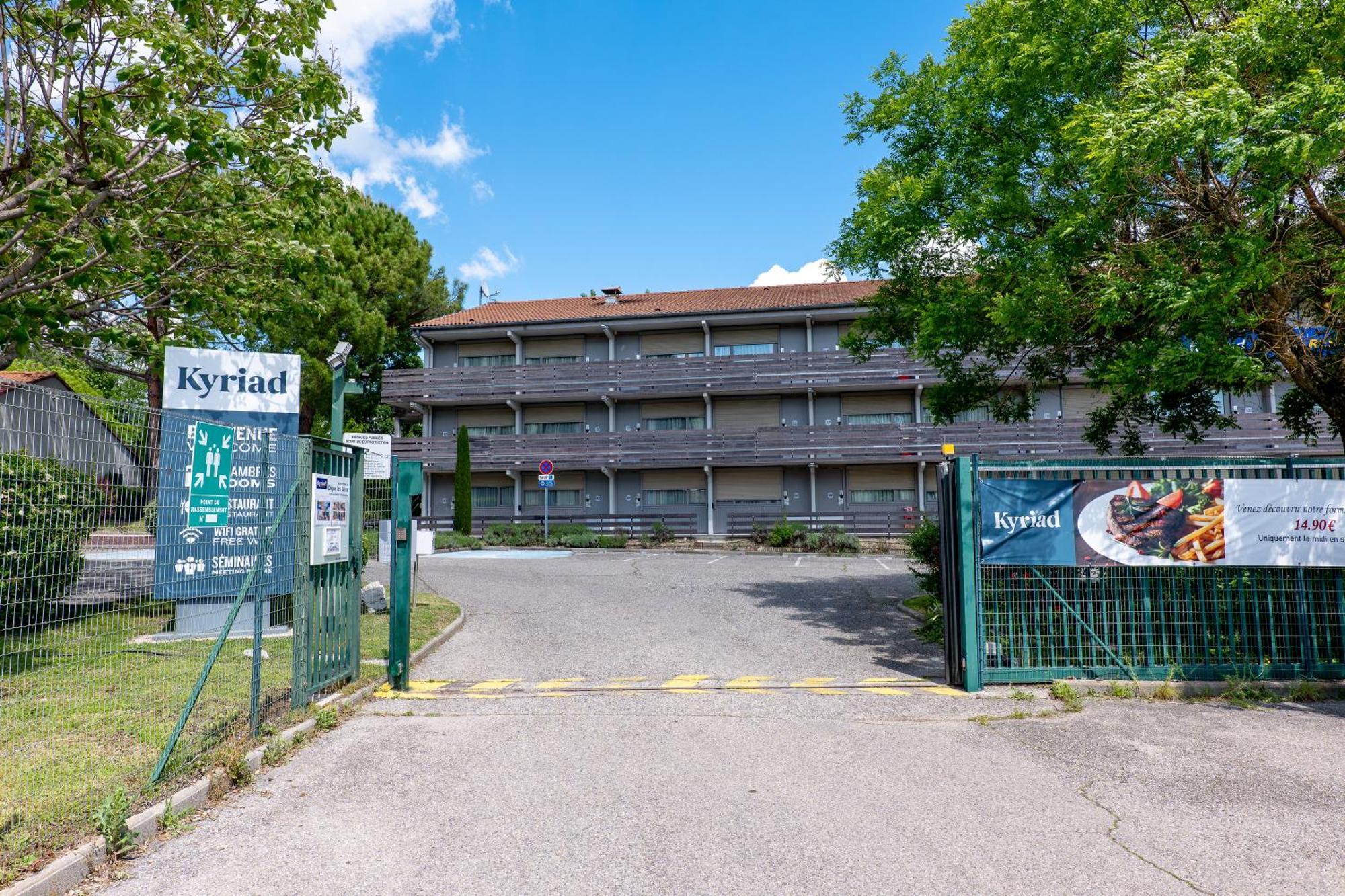 Kyriad Digne-Les-Bains Hotel Exterior photo